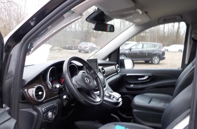 Mercedes-Benz Klasa V cena 86900 przebieg: 211818, rok produkcji 2018 z Poręba małe 742